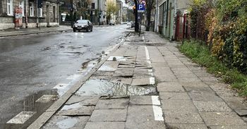 Łódź: Chodniki w Łodzi. Dla osób z niepełnosprawnością to wyzwanie
