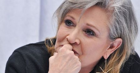 60-letnia Carrie Fisher jest w stanie krytycznym! Miała atak serca