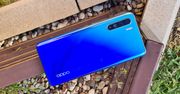 Taniej, ale i bardziej nijako. Test OPPO Reno 3