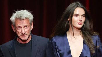 Ponury Sean Penn kroczy po czerwonym dywanie z 30-letnią ukochaną. Modelka jest młodsza od jego córki...