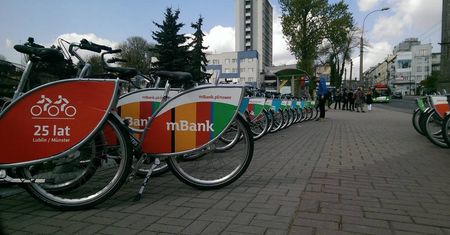 Kolejne rekordy roweru miejskiego. Jednoślady lekiem na zakorkowane miasto