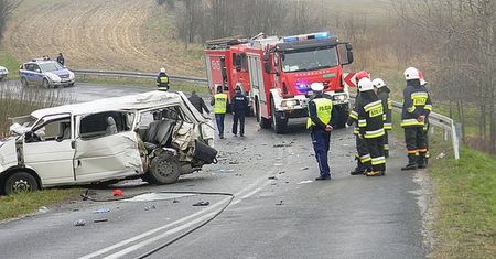 Jechali na mecz w Wielką Sobotę. Tragedia, którą żyła Polska w 2016 r.