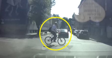 Rowerzysta postradał zmysły. Nie uwierzysz, co wykrzyczał do kierowcy