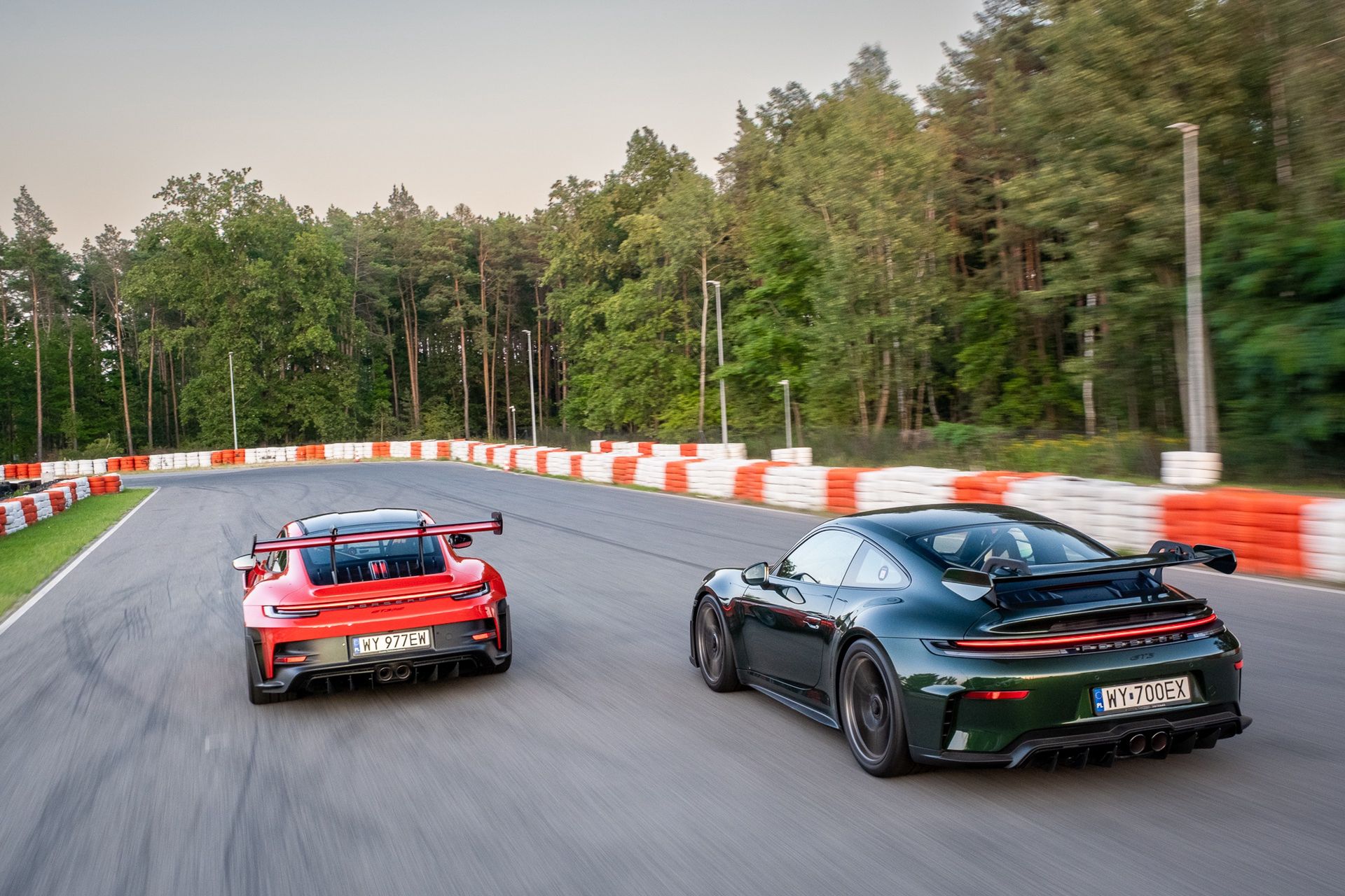 Porsche 911 GT3 vs Porsche 911 GT3 RS