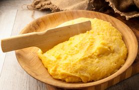 Polenta - co to jest, kalorie i wartości odżywcze, z czym podawać, sposób przyrządzenia