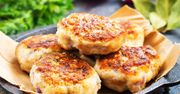 Dodaj do mięsa popularny owoc i zrób pieczone kotlety. Sto razy lepsze od klasycznych