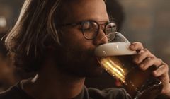 Okocim pronowane jako „Pierwsze Jasne Pełne w Polsce" (wideo)