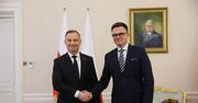 Na to zwrócili uwagę po spotkaniu Duda-Hołownia. "Prawie rękę urwał"