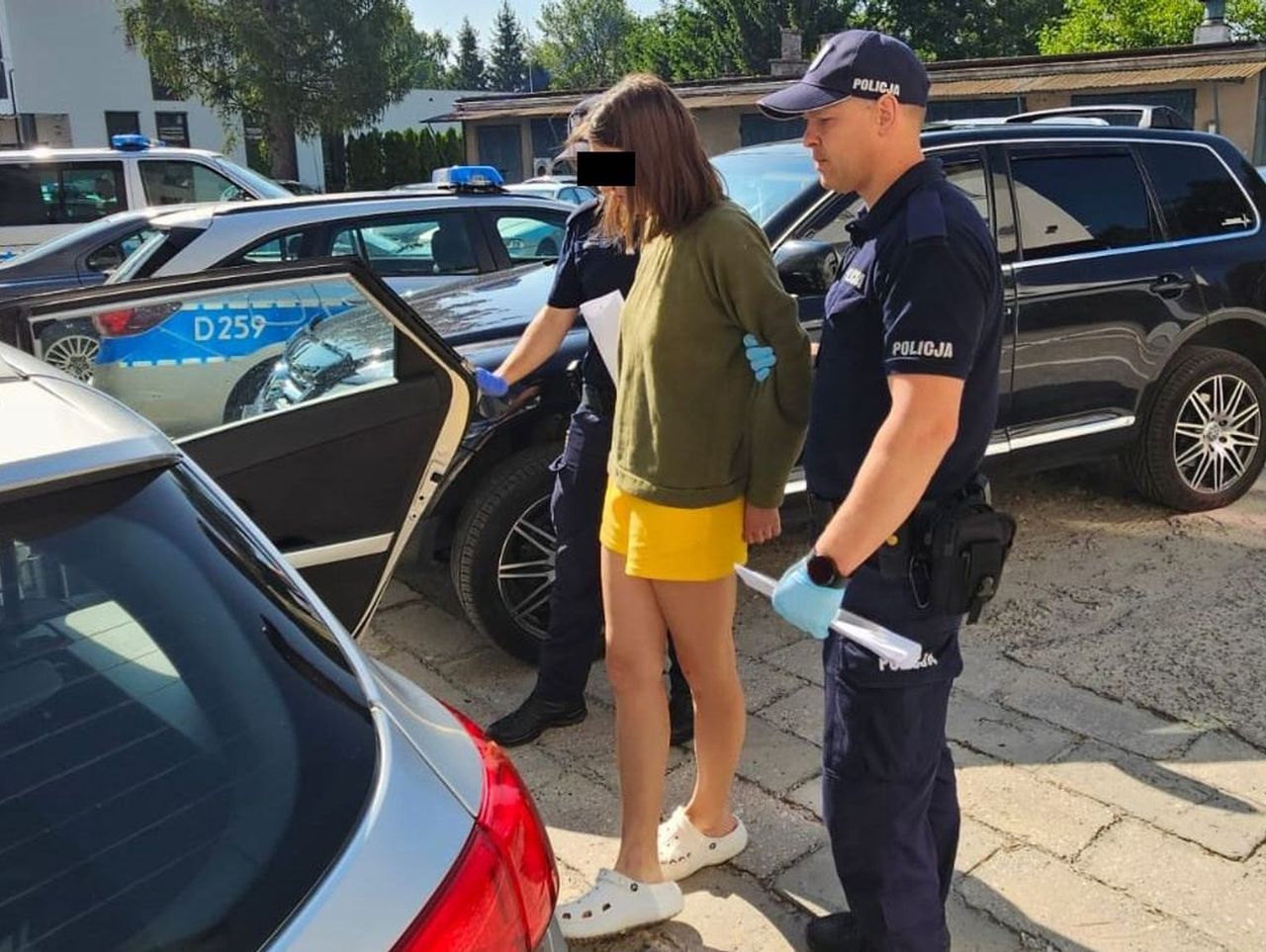 18-latka namówiła trzy osoby, żeby napadły na dom i pobili mieszkańców