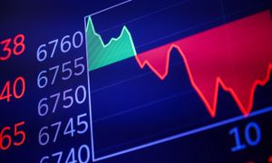 Wahnięcie kursu XTB. Najpierw wzrost, potem spadek