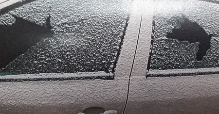 Warszawa. Szli ulicą i wybijali szyby w autach i witrynach sklepowych