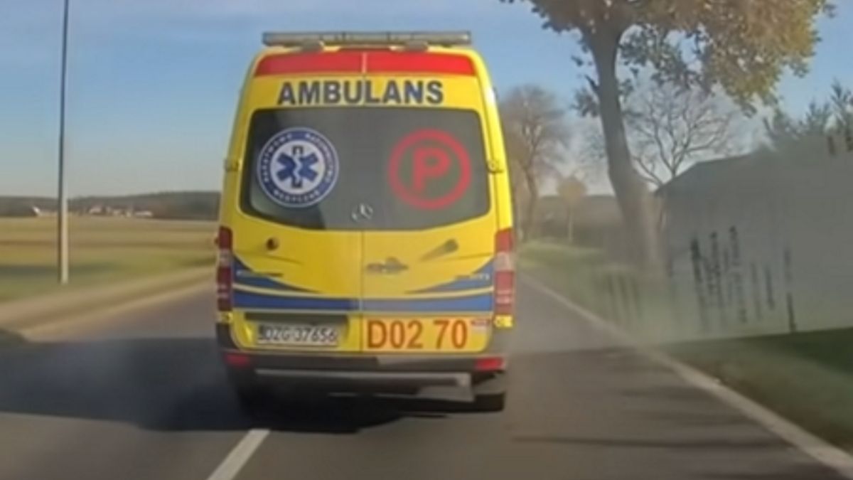 Zachowanie kierowcy ambulansu na drodze było skandaliczne