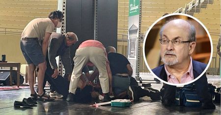 Niemal zginął po ataku. Od ponad 30 lat życie Salmana Rushdiego to prawdziwy koszmar