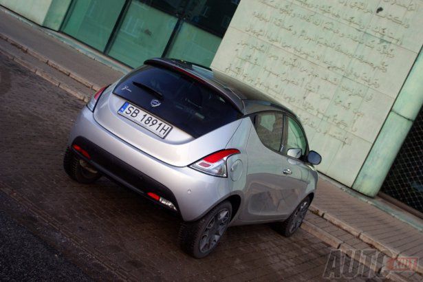 Lancia Ypsilon 1,3 MultiJet Platinum – fashion victim? [test autokult.pl]