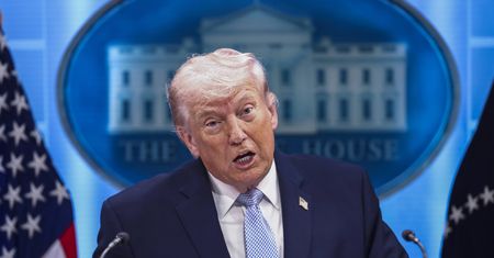 Trump pewny siebie ws. cieśniny Ormuz. "Otworzy się automatycznie"