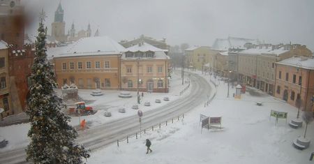 Najpierw intensywne opady mokrego śniegu, potem temperatura przekroczy 10 st. Celsjusza