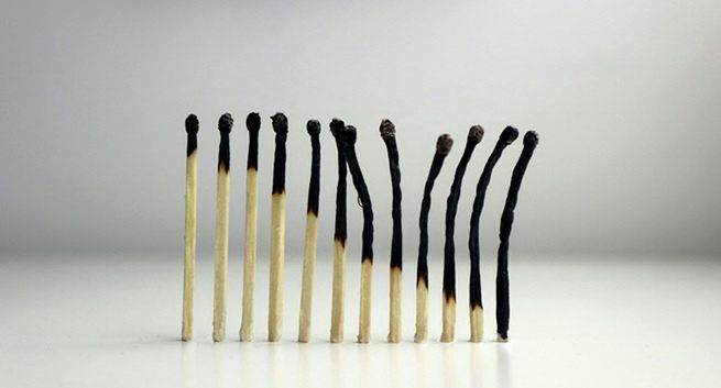 "U dziennikarzy nie zauważa się wypalenia, dopóki nagle nie znikną na długie L4"