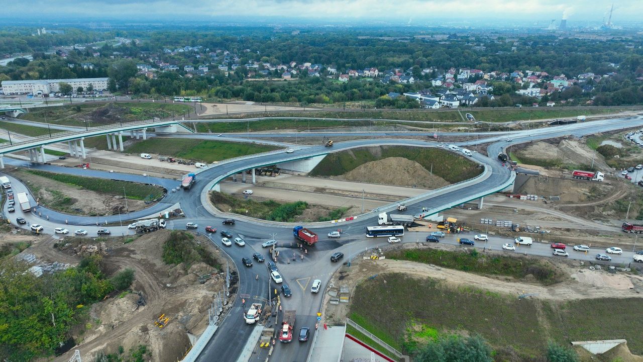 Kraków: Rondo węzła Grębałów będzie udostępnione dla kierowców