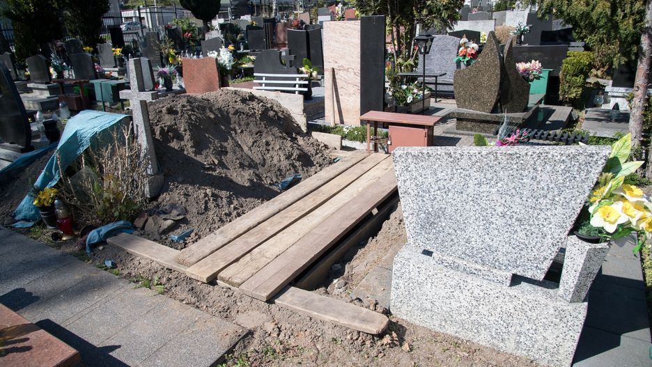 Wykopany grób / zdjęcie poglądowe