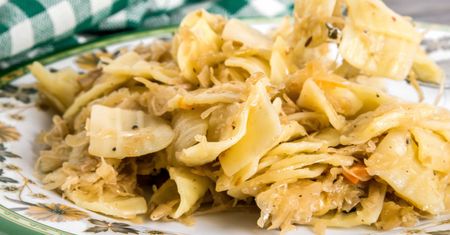 Babcie często robiły je w piątki. Tanie, szybkie i naprawdę smaczne