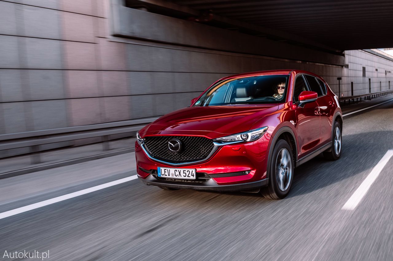 Test: Mazda CX-5 w wydaniu na 2021 rok - małymi krokami do przodu