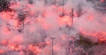Marsz Niepodległości 2022. Było gorąco w Warszawie. Musiała wkroczyć policja