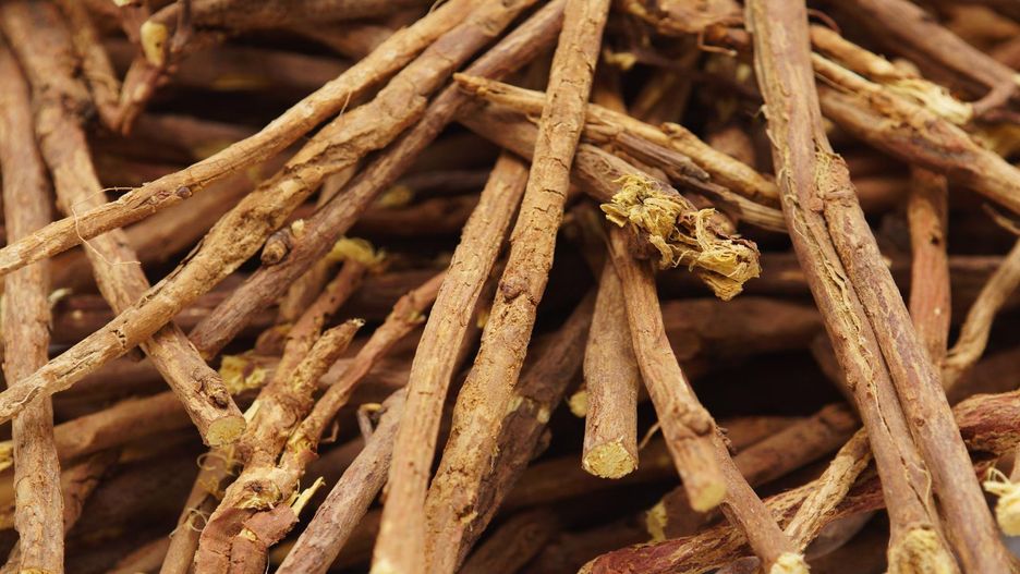 Herbatę z lukrecji piła 3 razy dziennie. Trafiła do lekarza z bólem głowy i nadciśnieniem