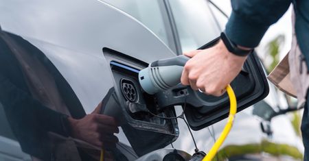 Ile "elektryków" jeździ po Polsce? Poznaliśmy najnowsze dane!
