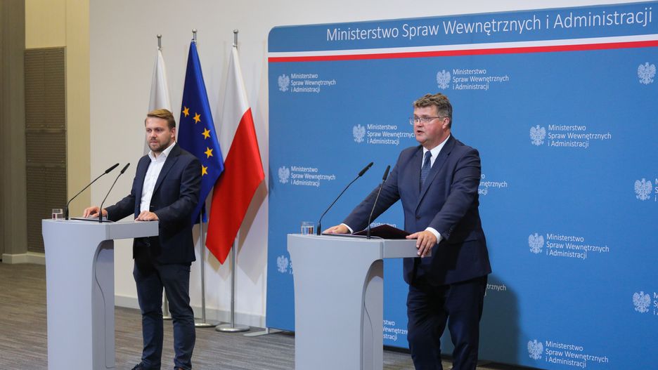 Maciej W�sik, Jacek Ozdoba
Pawe� Supernak
konferencja, odra, polityk, polityka, Sytuacja na Odrze, zanieczyszczenie