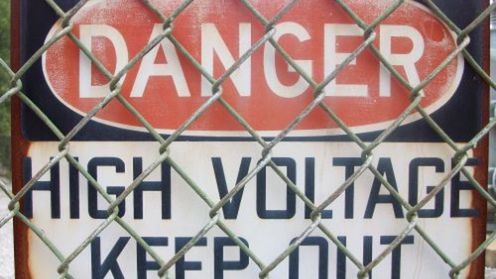 Podłączył sklep do prądu, żeby walczyć z wandalami 1