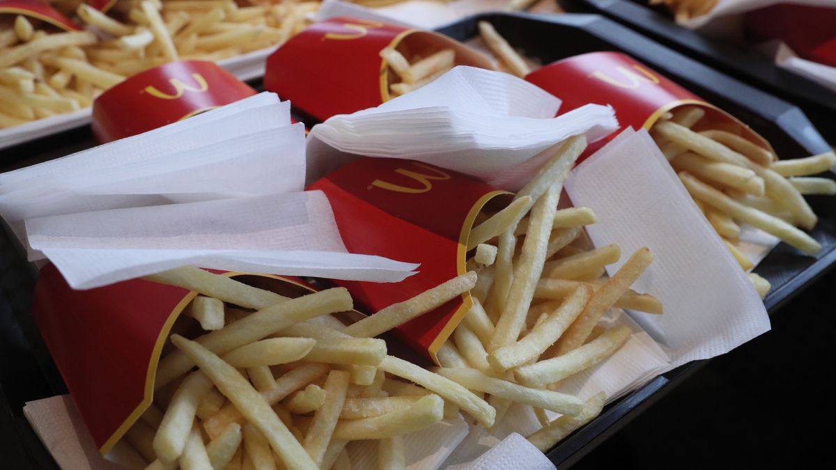 MOSCOW, RUSSIA - JANUARY 30, 2020: French fries served in a McDonald's restaurant in Pushkin Square, the first to have opened in the Soviet Union. Initially, the fast-food chain planned to cut prices for Big Macs, hamburgers, cheeseburgers and chicken burgers back to its 1990 level, three roubles, just on January 31 in this particular restaurant, to mark its 30th birthday. However, McDonald's has decided otherwise, considering recommendations of the Moscow Government to avoid any mass events amid the outbreak of a pneumonia-like coronavirus. Alexander Shcherbak/TASS (Photo by Alexander Shcherbak\TASS via Getty Images)