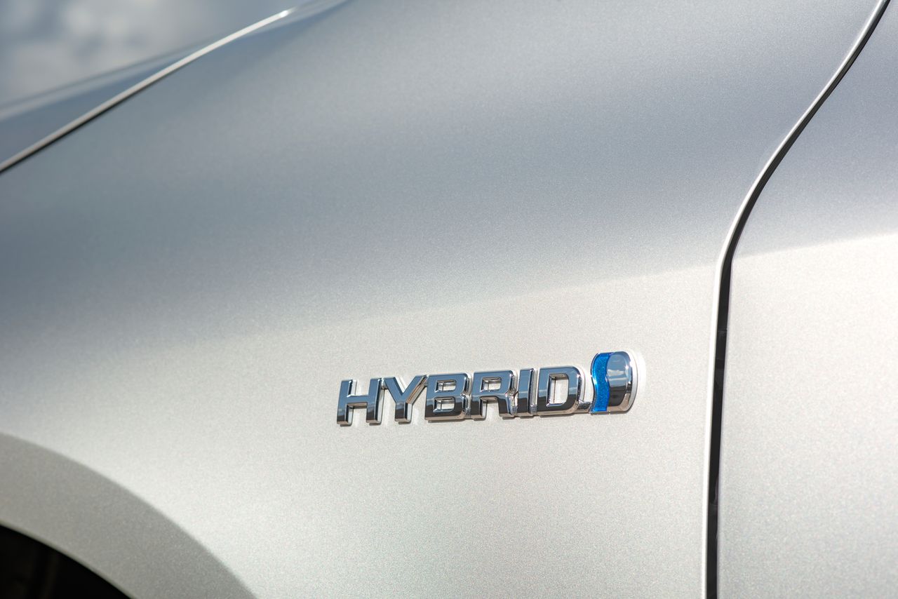 Najbardziej zaawansowana hybryda na rynku. Co skrywa Toyota Corolla Hybrid hatchback?