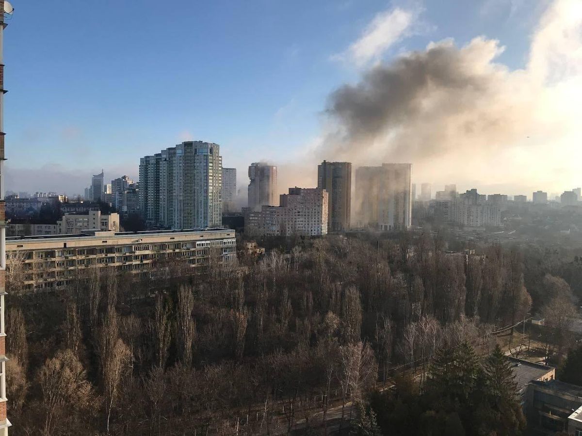 Wojna na Ukrainie. Rosyjski pocisk trafił w blok mieszkalny w Kijowie