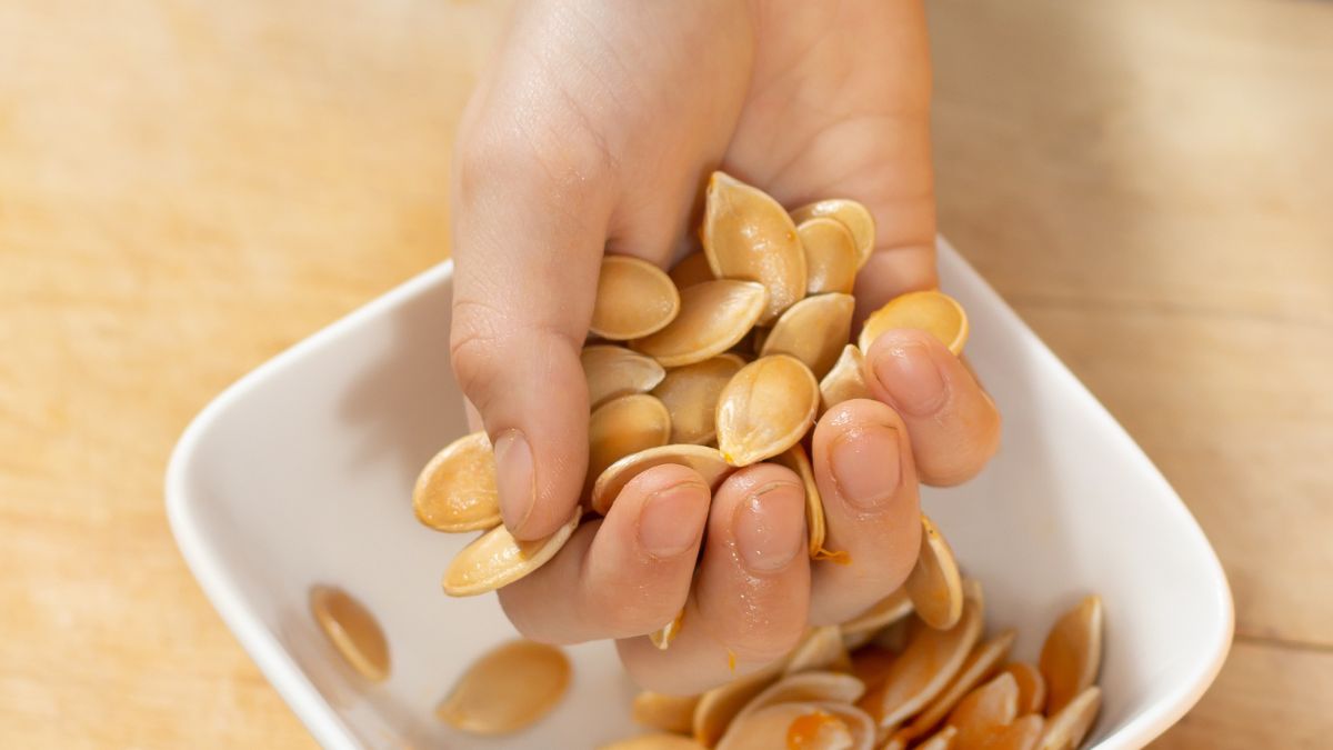 Dlaczego warto jeść pestki dyni? 