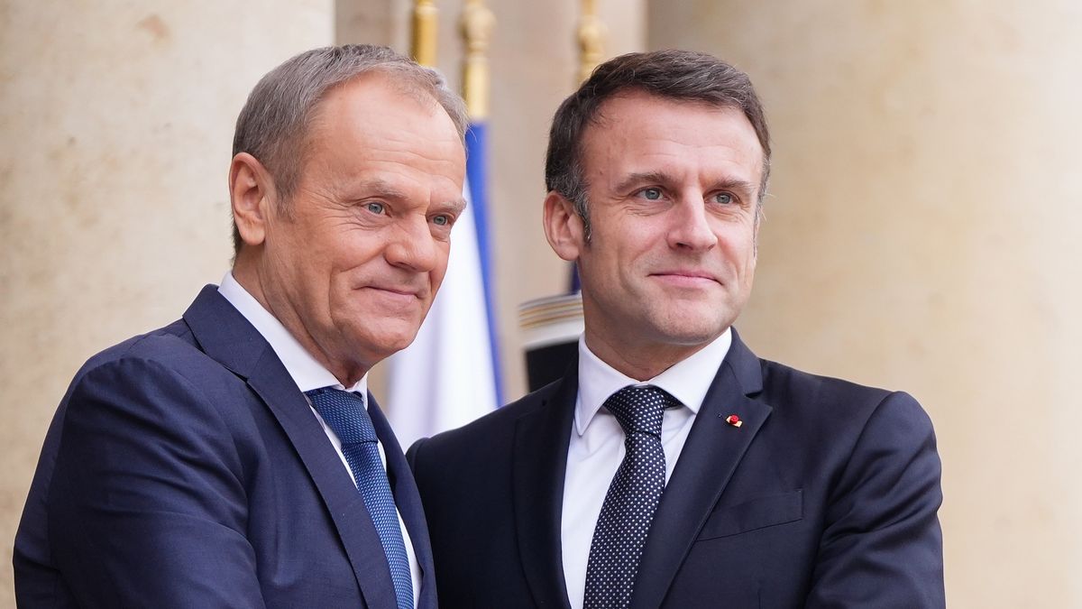 Donald Tusk i Emmanuel Macron, 