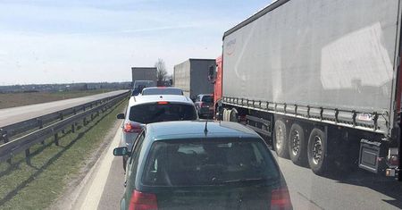 Utrudnienia na trasie Lublin – Lubartów. W Ciecierzynie drogowcy wymieniają nawierzchnię