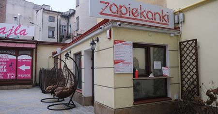 Zmiany przy lubelskim deptaku: kebab zamiast kawiarni, pizzeria przejęła lokal po Ministerstwie, zapiekanki i remonty