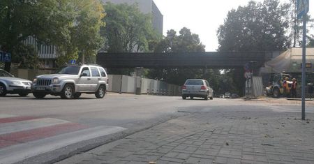 Coraz bliżej ukończenia kładki na Sowińskiego