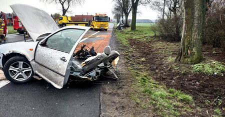 Strażak ochotnik zginął w wypadku, dwie osoby trafiły do szpitala