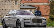 Pierwsza jazda: Rolls-Royce Ghost na ulicach Warszawy. Szary nie musi być skromny