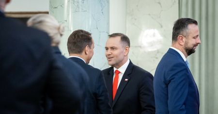 WP: Nawrocki osobiście zaprosi Sikorskiego. "Chcę rozmawiać o systemie"