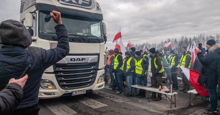 Rolnicy znów będą protestować. Liczne blokady dróg! [mapa]