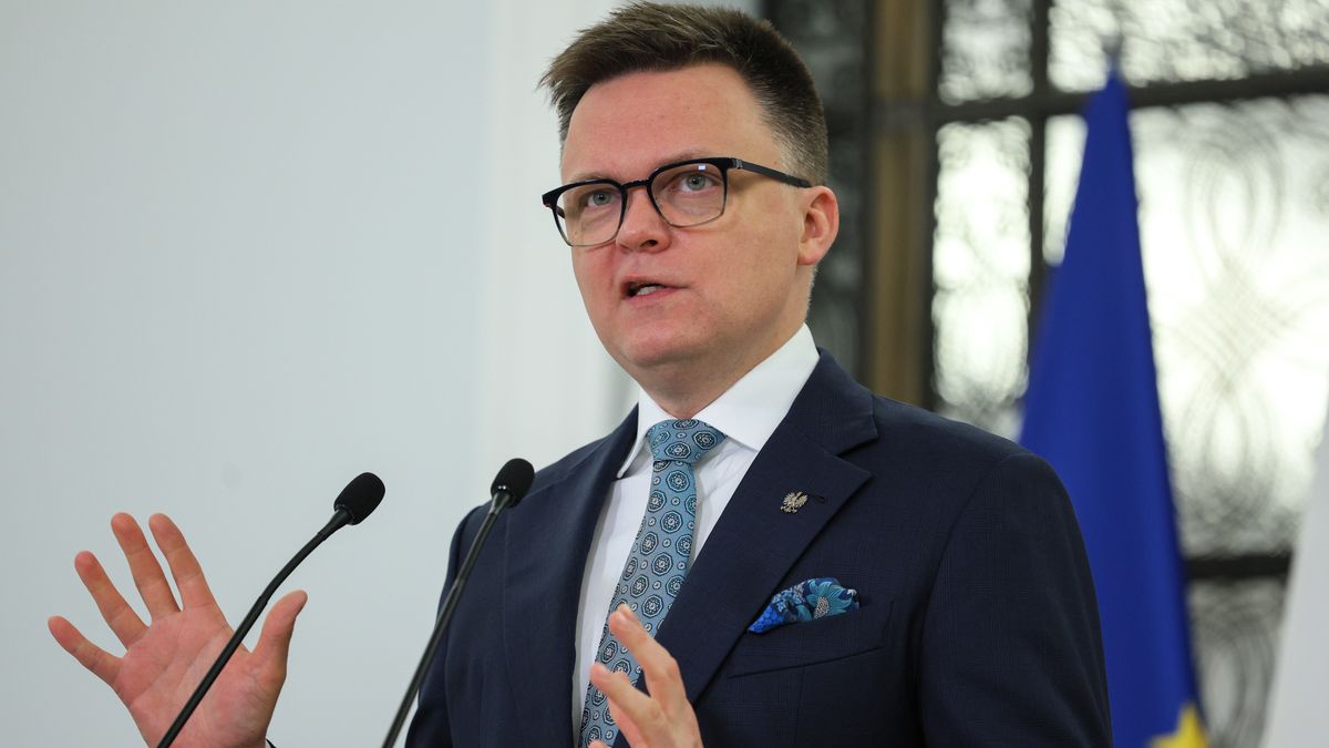 Warszawa, 05.02.2025. Marszałek Sejmu Szymon Hołownia podczas konferencji prasowej, przed pierwszym dniem posiedzenia Sejmu w Warszawie, 5 bm. Sejm, który rozpoczyna dwudniowe posiedzenie, zajmie się m.in. rządowym projektem nowelizacji ustawy o podatku akcyzowym i ustawy o zdrowiu publicznym. (mr) PAP/Rafał Guz