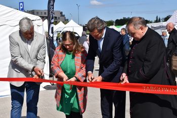 Oficjalne otwarcie targowiska przy ul. 3 maja w Kaliszu po remoncie. ZDJĘCIA