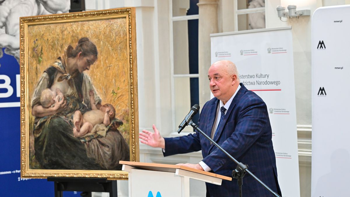 Piotr Oszczanowski podczas uroczystości przekazania obrazu Lato