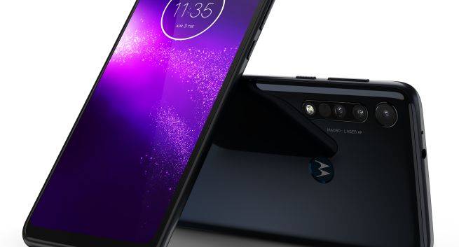 Motorola: nowe smartfony one macro, moto g8 plus i moto e6 play za 899 zł, 1199 zł i 449 zł (wideo)