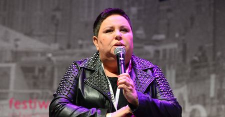Dorota Wellman dementuje plotki na swój temat i mówi o chorobie: "Rozwala głowę, traci się wzrok, możliwość mówienia"