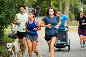 Bydgoszcz: Parkrun 2025. Temperatura nie odstraszyła amatorów biegania