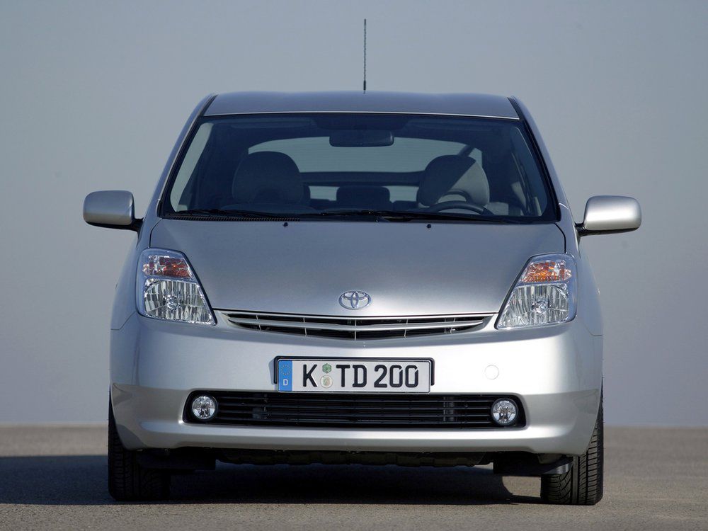 Używana Toyota Prius II w pigułce. Koszty eksploatacji na pewno cię zaskoczą