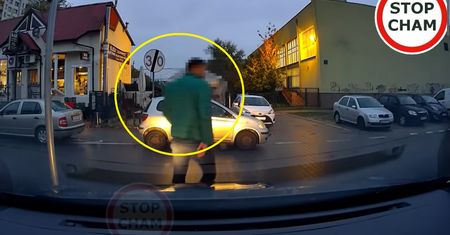 Szokujące nagranie z Warszawy. Kierowca bmw w akcji